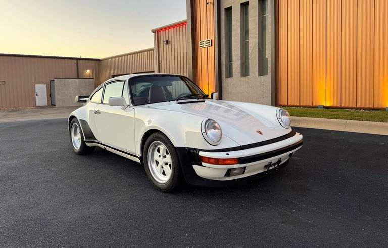 Porsche 911 Turbo 3.3 