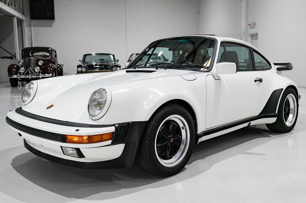 Porsche 911 Turbo 3.3 (US)