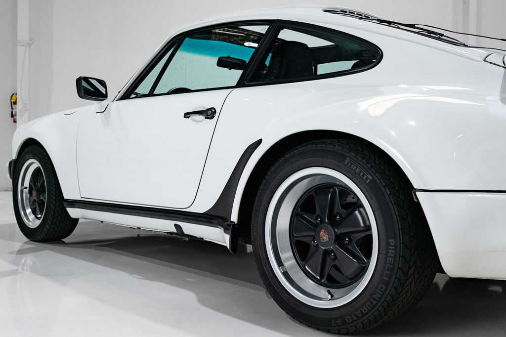 Porsche 911 Turbo 3.3 (US)