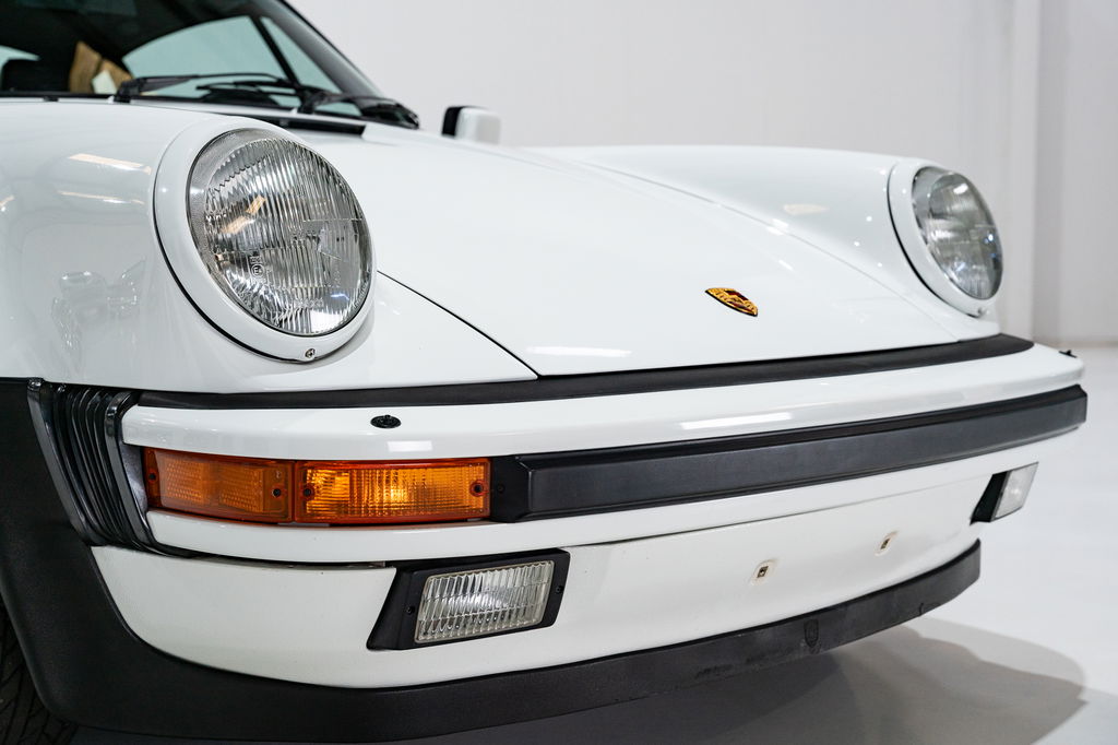 Porsche 911 Turbo 3.3 (US)