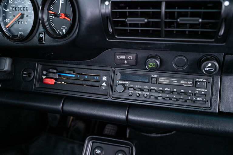 Porsche 911 Turbo 3.3 (US)