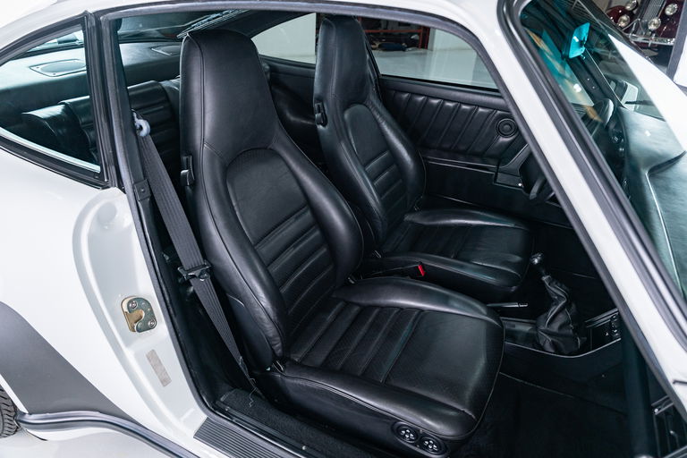 Porsche 911 Turbo 3.3 (US)