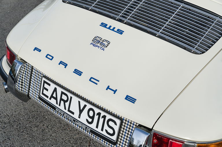 Porsche 911 S (F-Modell)