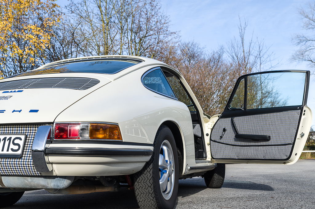 Porsche 911 S (F-Modell)