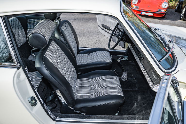 Porsche 911 S (F-Modell)