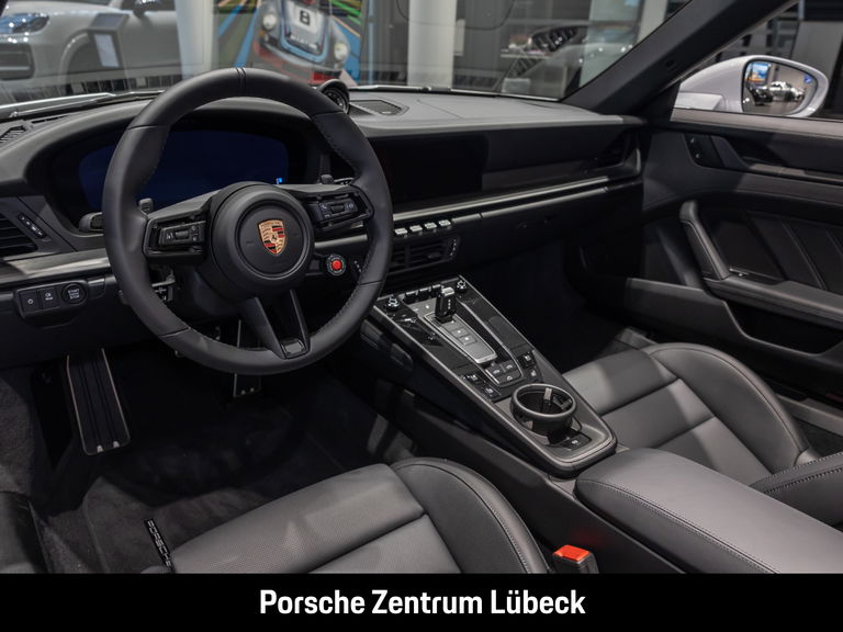 Porsche 992.2 Carrera 4 GTS