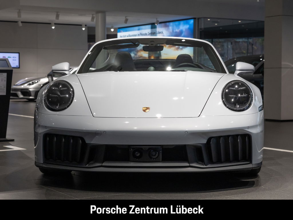 Porsche 992.2 Carrera 4 GTS