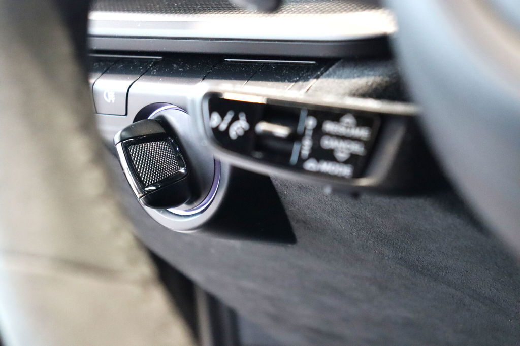 Porsche 992 Carrera 4 GTS