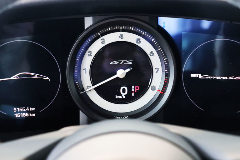 Porsche 992 Carrera 4 GTS