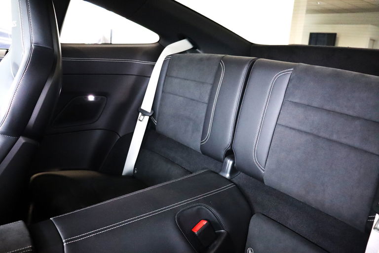 Porsche 992 Carrera 4 GTS