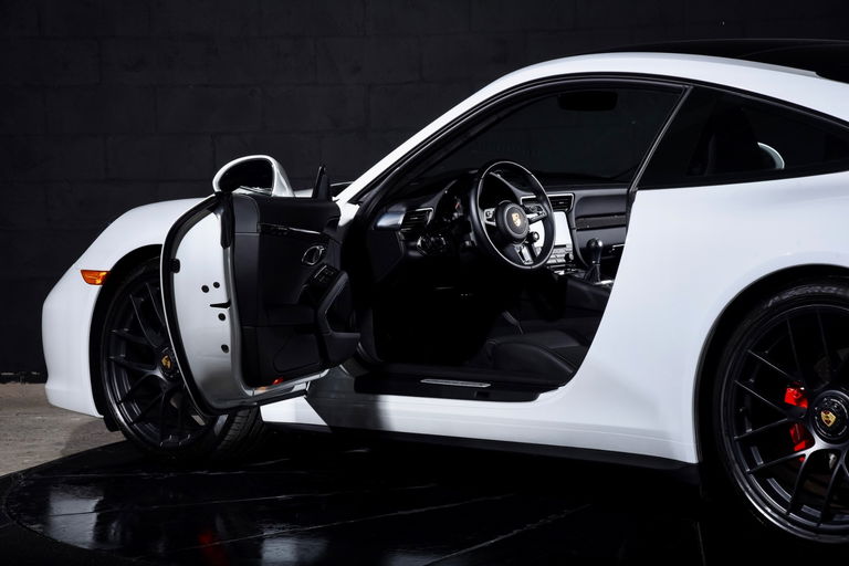 Porsche 991.2 Carrera GTS