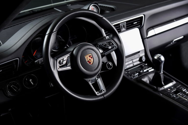 Porsche 991.2 Carrera GTS