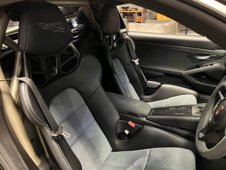 Porsche 718 Cayman GT4 RS