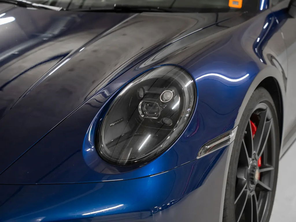 Porsche 992 Carrera GTS