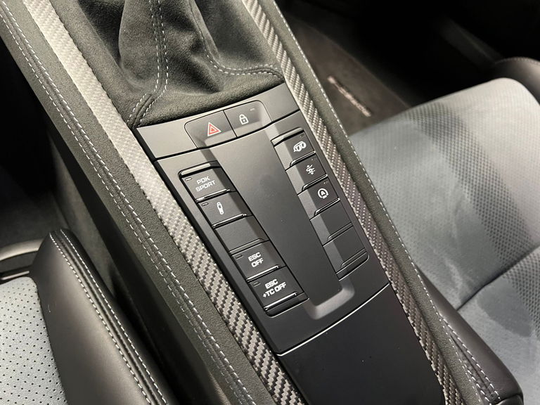 Porsche 718 Cayman GT4 RS