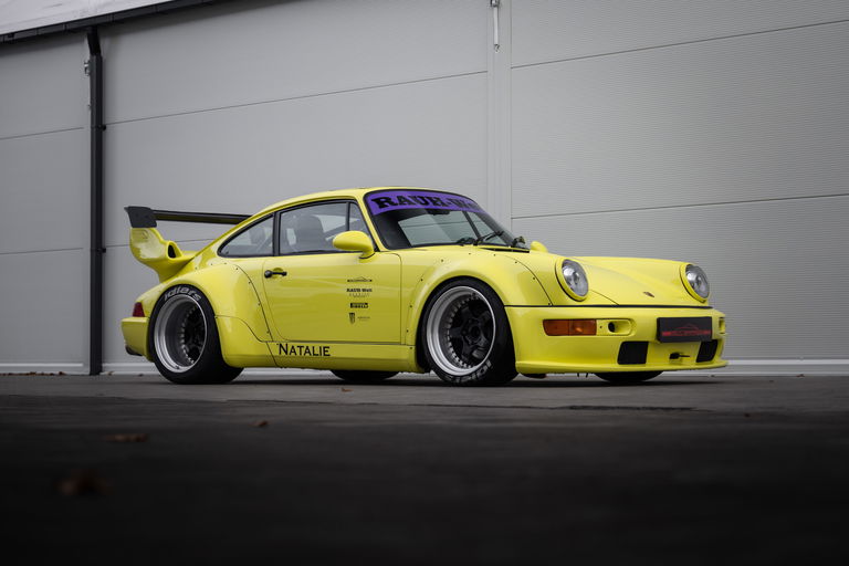 Porsche 911 by RWB