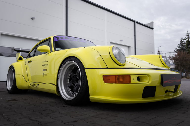 Porsche 911 by RWB
