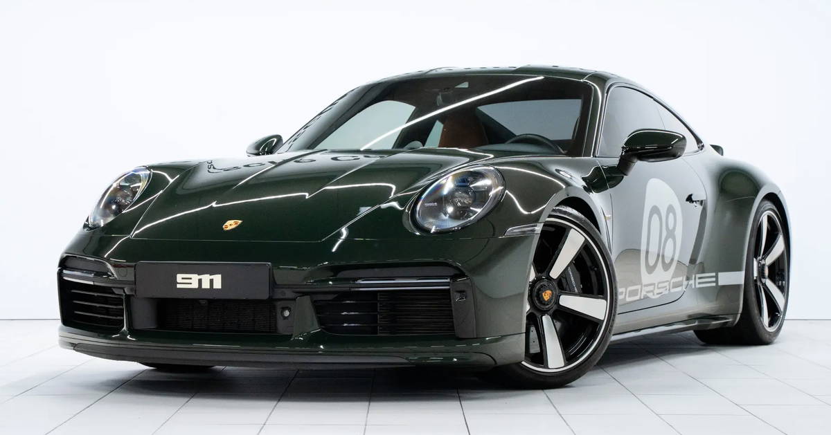 Porsche 992 Sport Classic 2023 - elferspot.com - Marketplace for