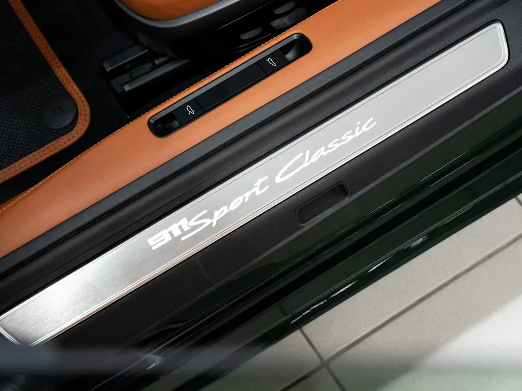 Porsche 992 Sport Classic