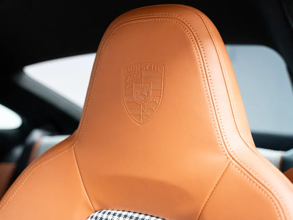 Porsche 992 Sport Classic