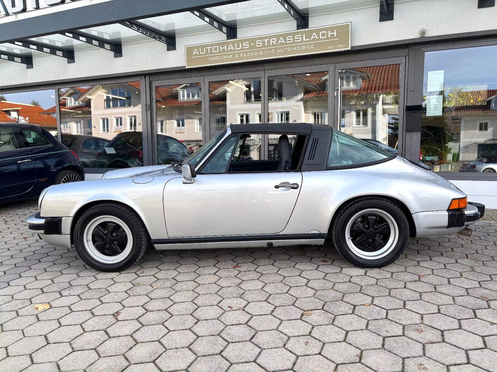 Porsche 911 Carrera 3.2 (US)