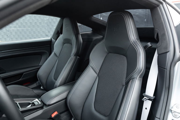 Porsche 992 GT3 Touring