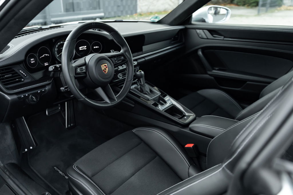 Porsche 992 GT3 Touring