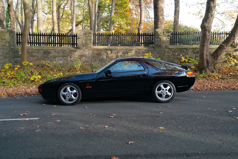 Porsche 928 GTS