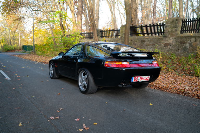 Porsche 928 GTS