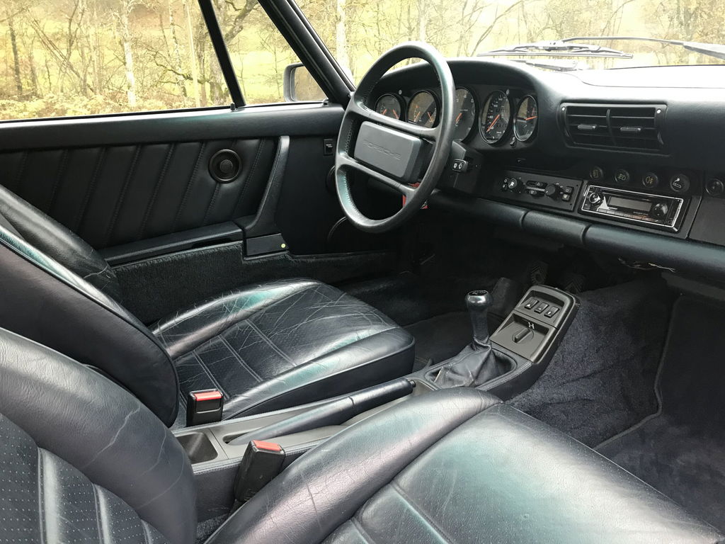 Porsche 964 Carrera 4