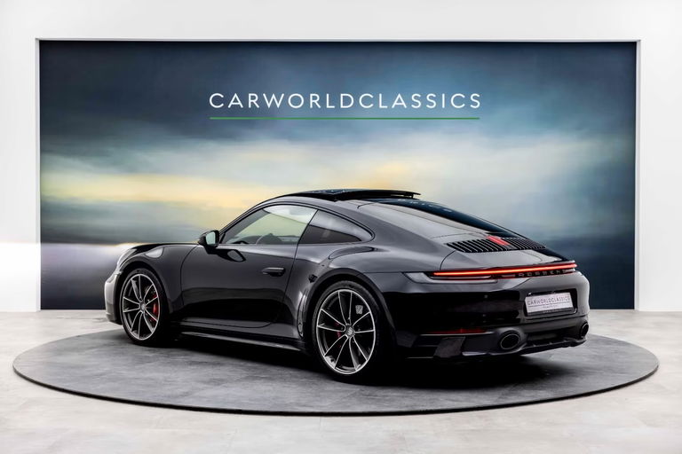 Porsche 992 Carrera 4S