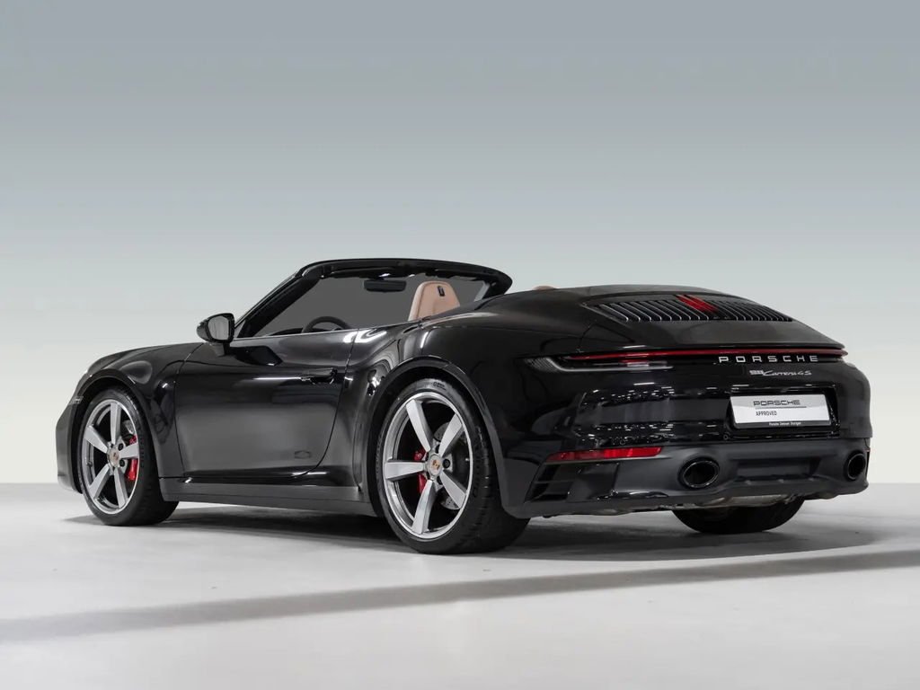 Porsche 992 Carrera 4S