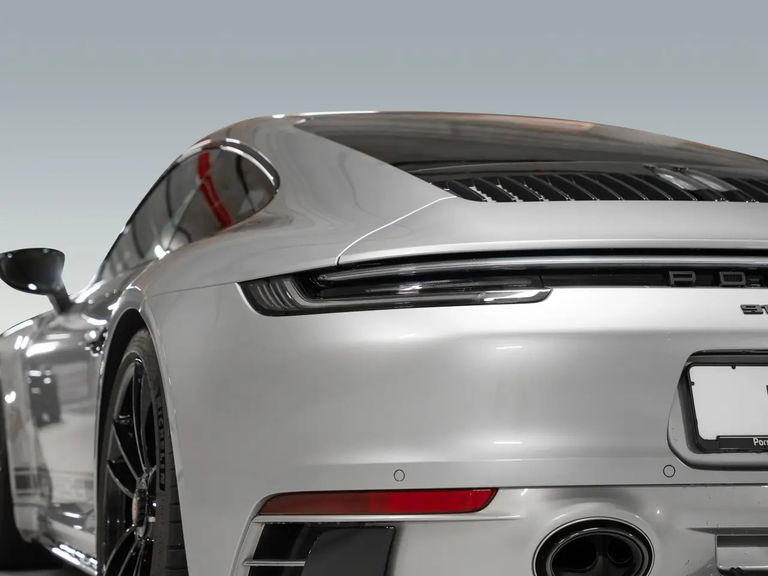 Porsche 992 Carrera GTS