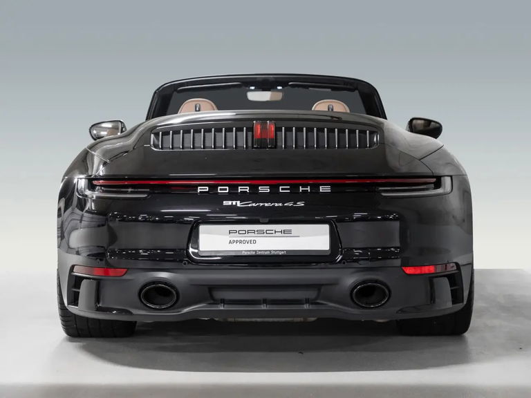 Porsche 992 Carrera 4S