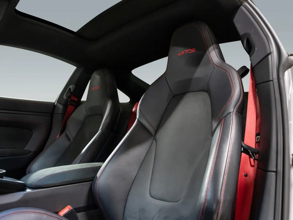 Porsche 992 Carrera GTS