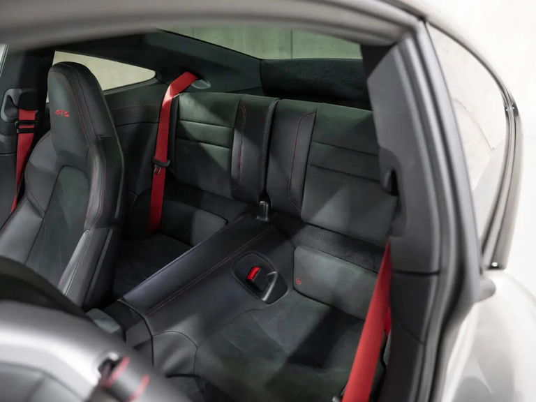 Porsche 992 Carrera GTS