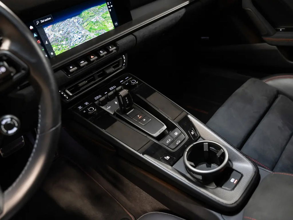 Porsche 992 Carrera GTS