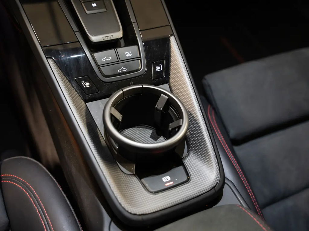 Porsche 992 Carrera GTS