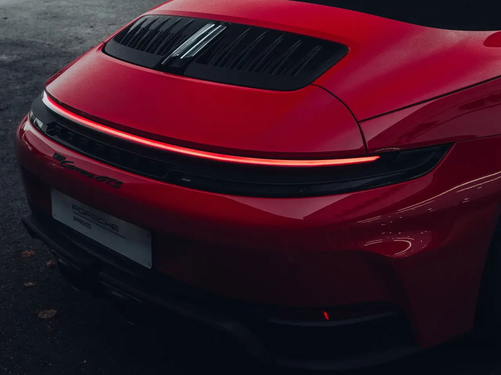 Porsche 992.2 Carrera GTS