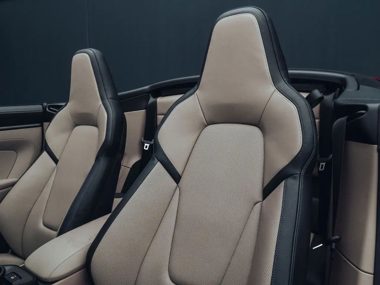 Porsche 992.2 Carrera GTS