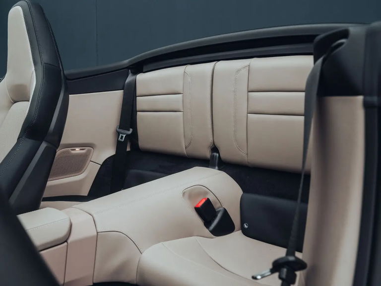 Porsche 992.2 Carrera GTS