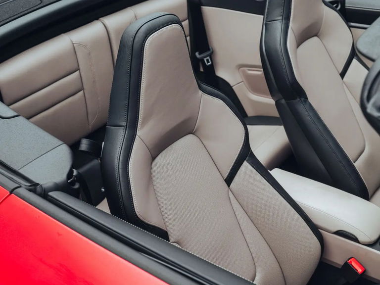 Porsche 992.2 Carrera GTS