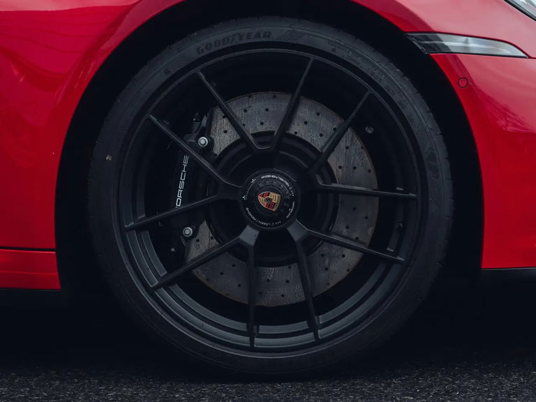 Porsche 992.2 Carrera GTS