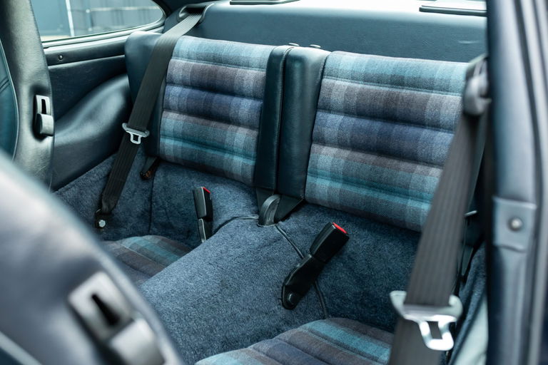 Porsche 964 Carrera 4