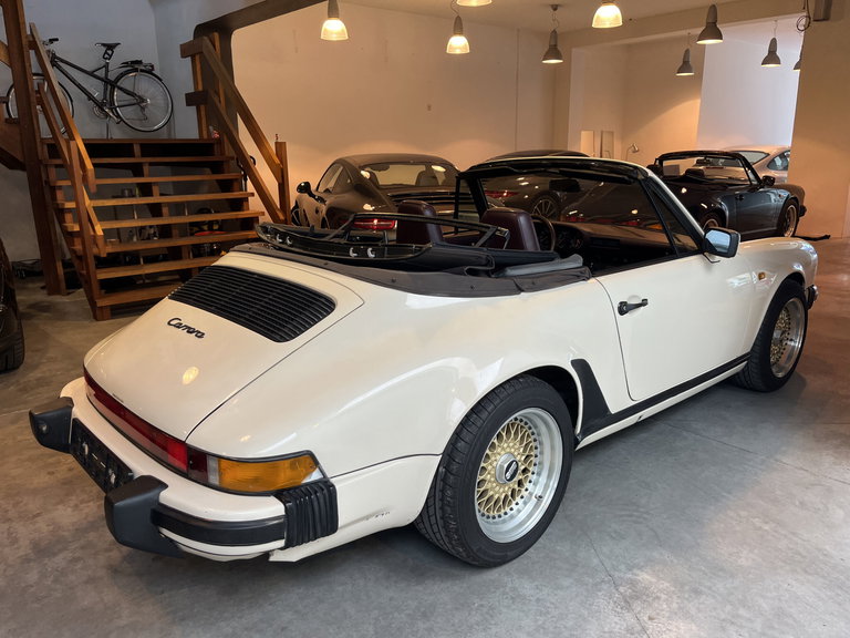 Porsche 911 Carrera 3.2