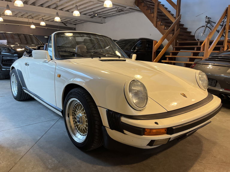 Porsche 911 Carrera 3.2