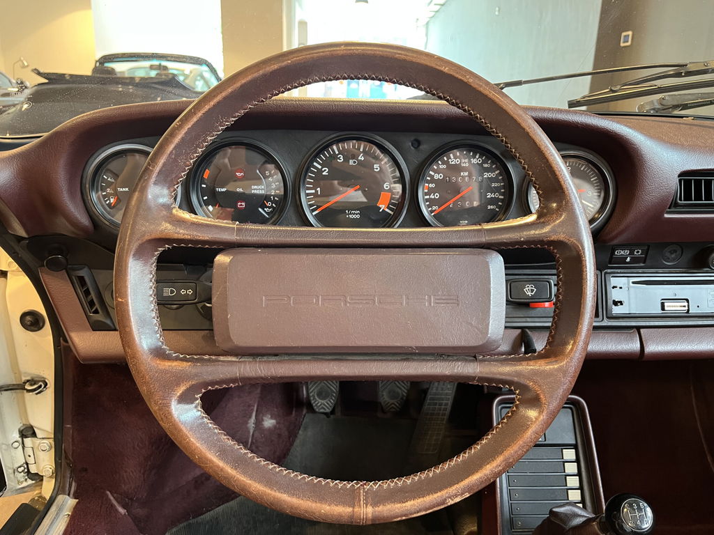 Porsche 911 Carrera 3.2