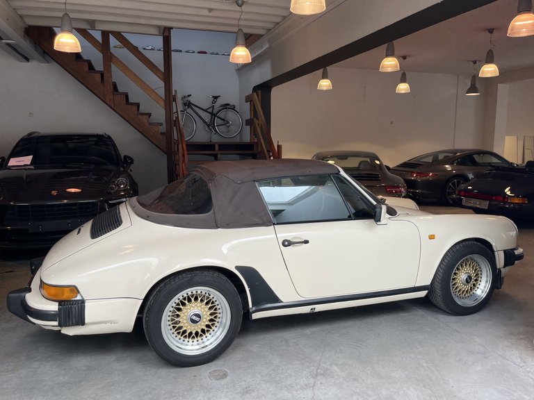 Porsche 911 Carrera 3.2