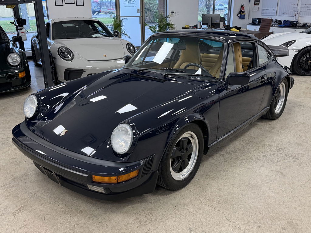 Porsche 911 Carrera 3.2