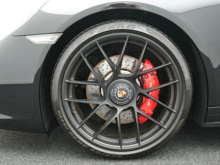 Porsche 991.2 Carrera GTS